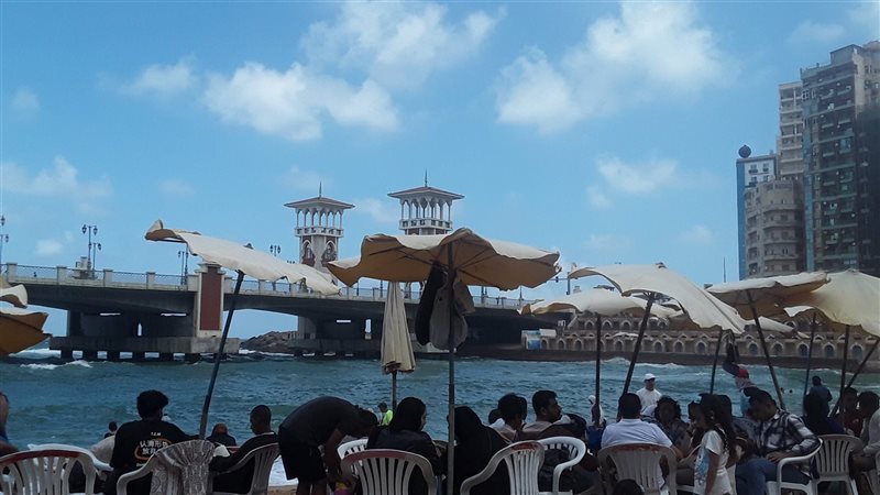  رفع الرايات الحمراء