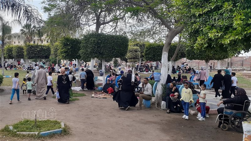 إقبال كثيف على الملاهي