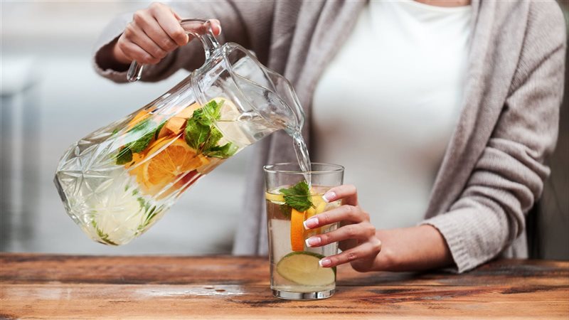 اطعمة ومشروبات لترطيب