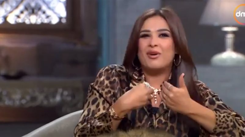  ياسمين عبد العزيز،