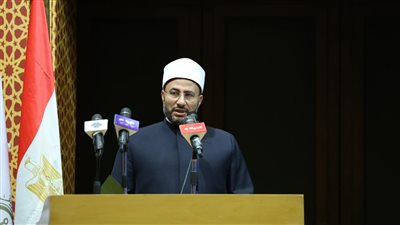الأمين العام المساعد لمجمع البحوث الإسلامية يوضح للشباب مقومات الشخصية المصرية