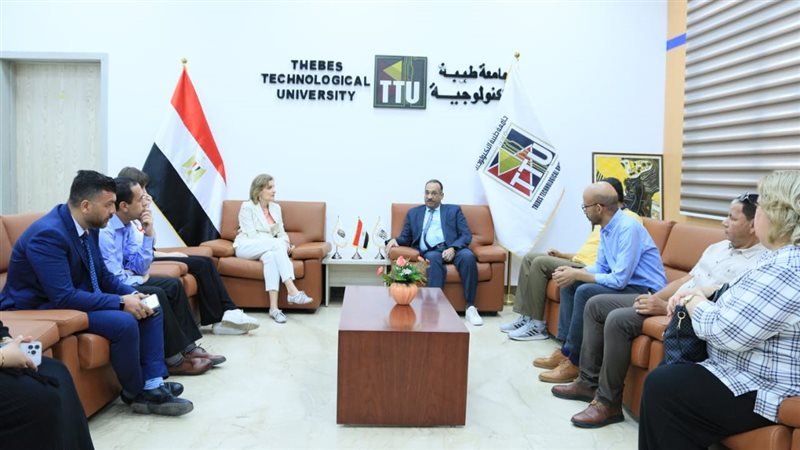 رئيس جامعة طيبة التكنولوجية،