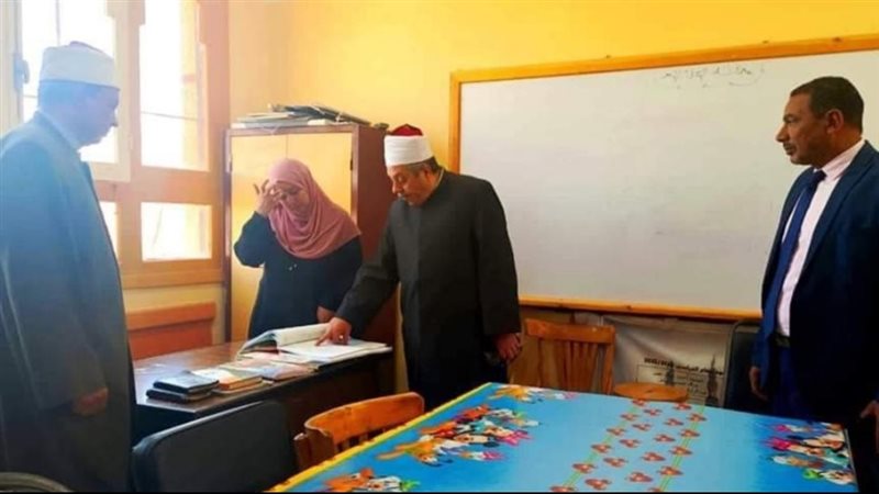جانب من تفقد امتحانات