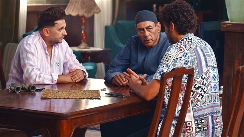 أحمد بدير في البيت