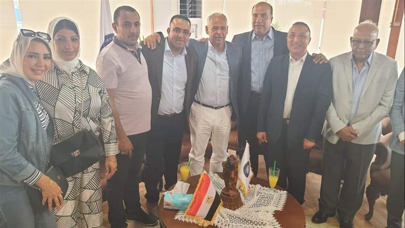 وزير الشباب والرياضة