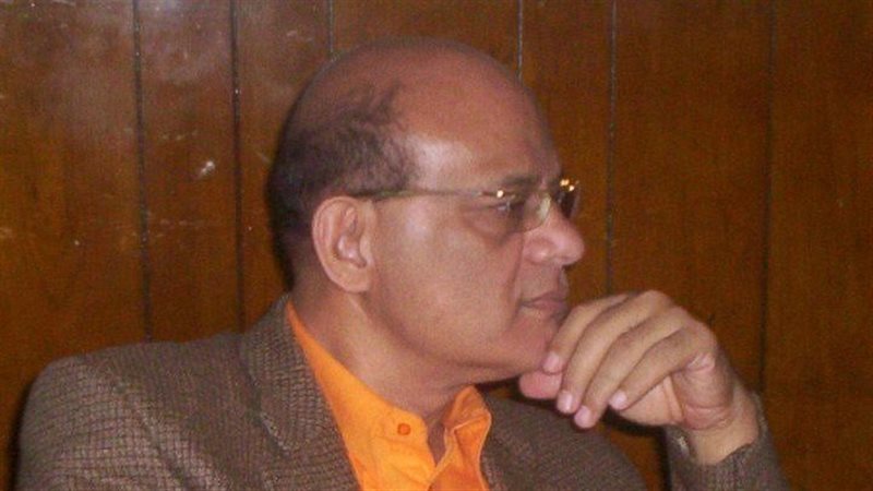 الكاتب محمود عطية،