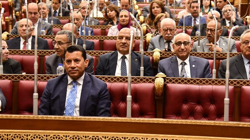 وزير الشباب خلال