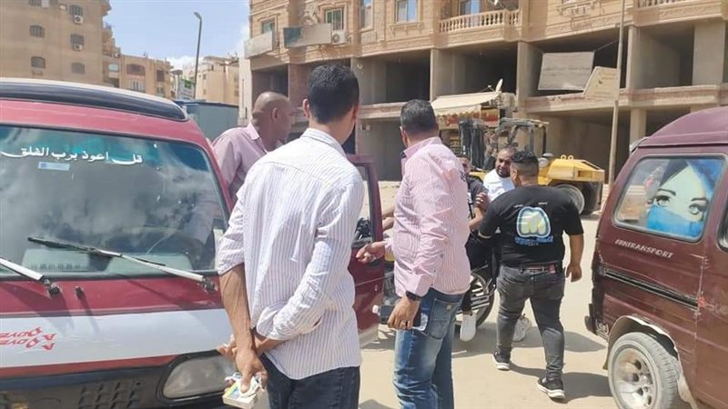حملة سرفيس في الهرم،