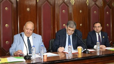 مطالب بتوسيع دائرة التغطية، اجتماعات برلمانية لقياس الأثر التشريعي لقانون التأمين الصحي