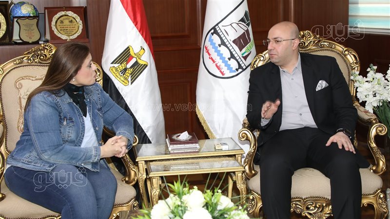 محافظ بني سويف يستقبل