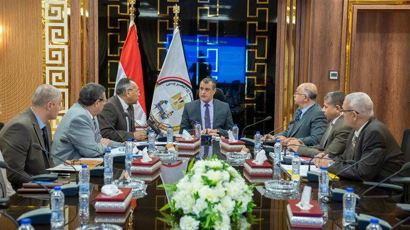 اجتماع وزير الإنتاج