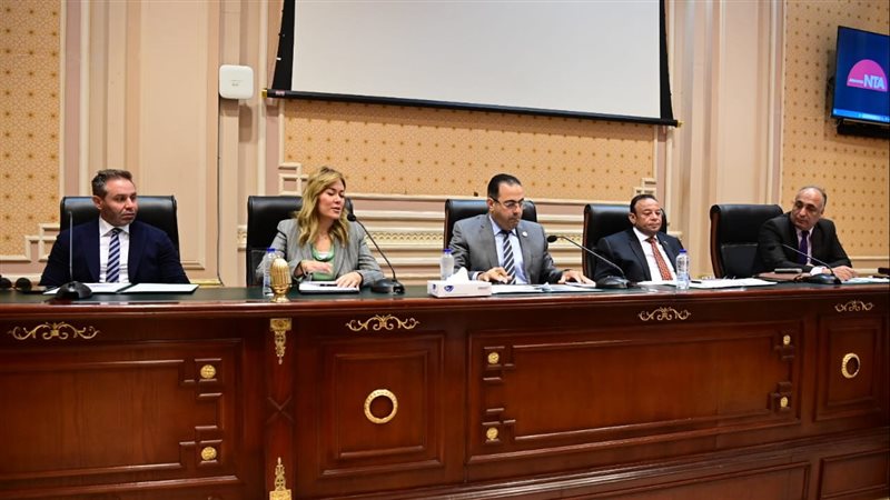 اجتماع سابق للجنة