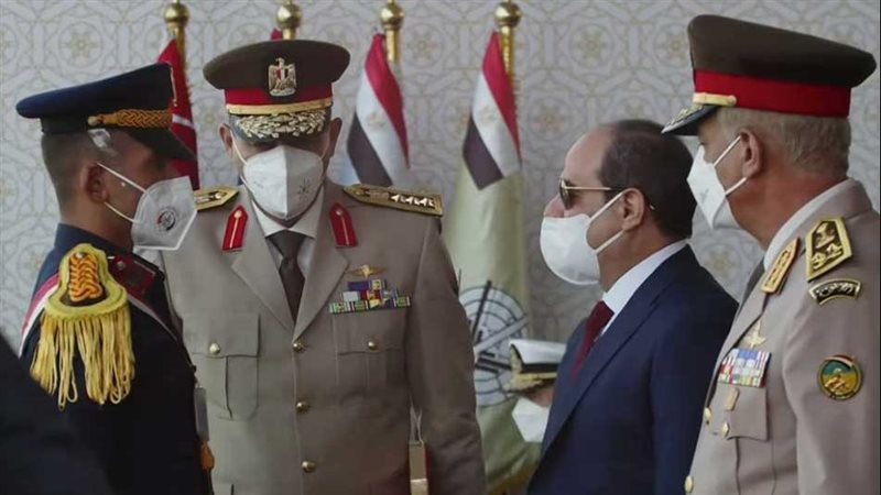 الرئيس يكرم الأول