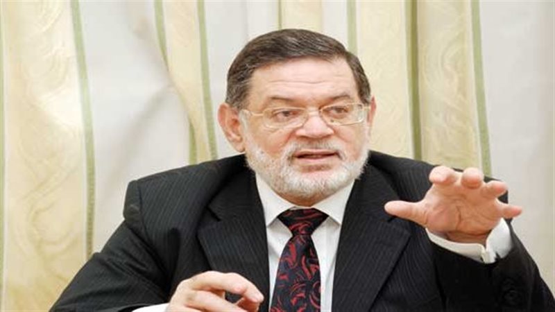 الكاتب والمفكر ثروت