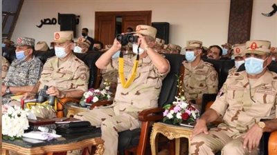 القائد العام للقوات المسلحة يشهد البيان العملي مجد 16 