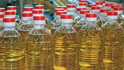 إحباط بيع 1.5 طن زيت طعام و324 كيلو سكر مدعم في السوق السوداء 