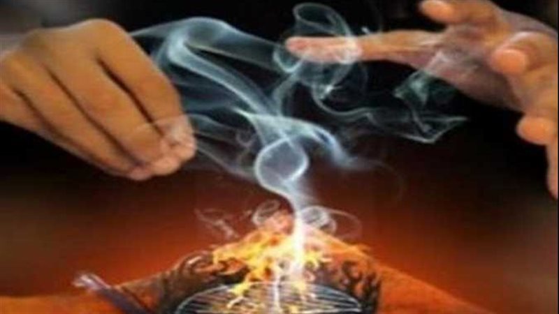 حكاية دجال يمارس