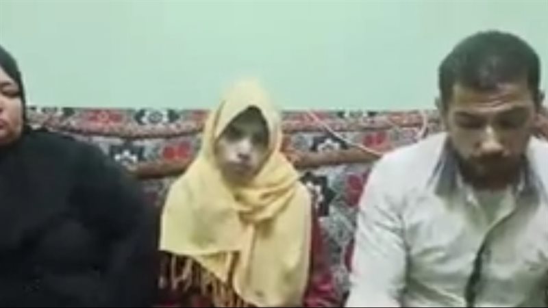 الطفلة شهد ووالدتها