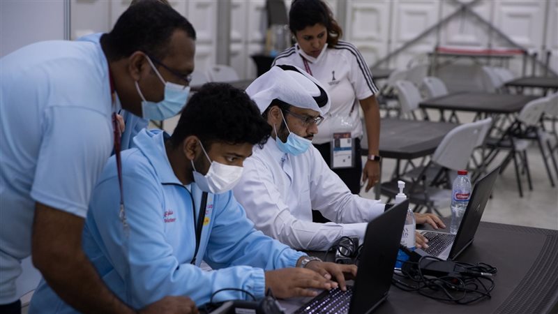 ٨٠٠ متطوع يشاركون