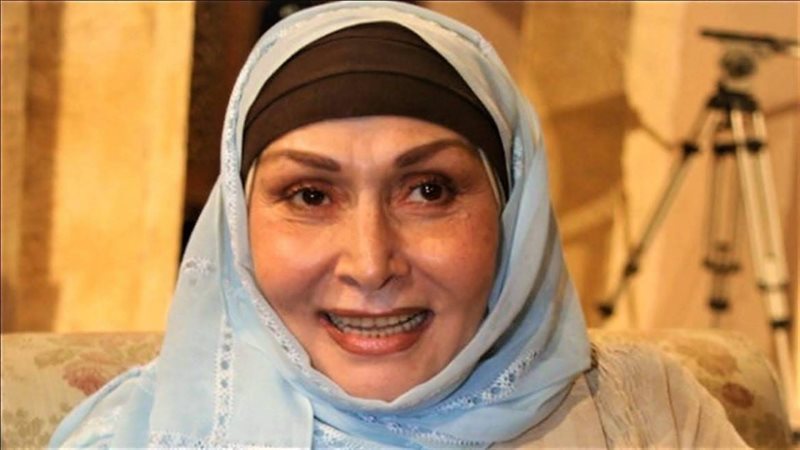 الفنانة الكبيرة سهير