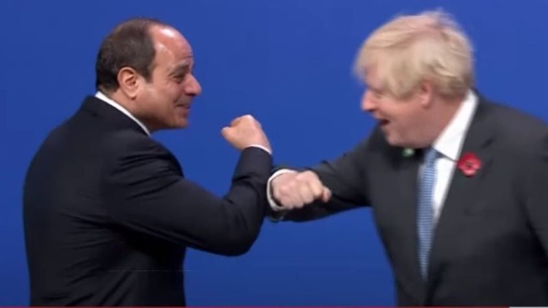 السيسي يصافح جوتيريش