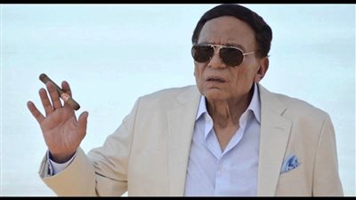 سينما عادل إمام.. دسوقي أفندي تكتب بداية الزعيم.. التنوع سمة الثمانينيات.. القضايا الشائكة تسيطر على أعماله بالتسعينيات.. وزهايمر «آخر أفلامه»