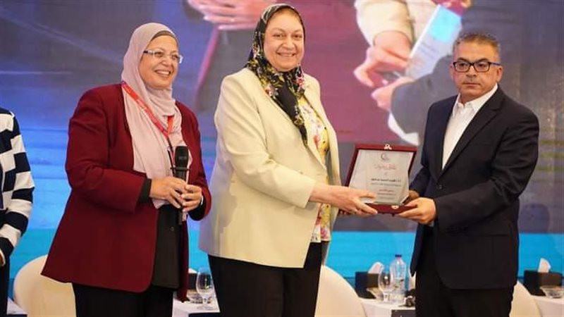 جامعة عين شمس، فيتو