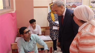 محافظ القليوبية يتفقد امتحانات الشهادة الإعدادية 