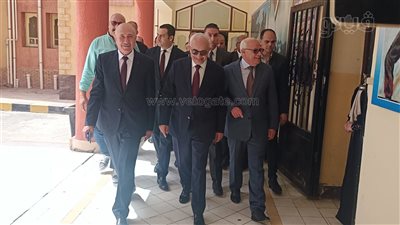 وزير التعليم يطمئن على امتحانات الصف الثاني الثانوي ببورسعيد (صور)