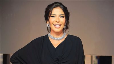 منى زكي تعلق على تكريمها بمهرجان البحر الأحمر السينمائي