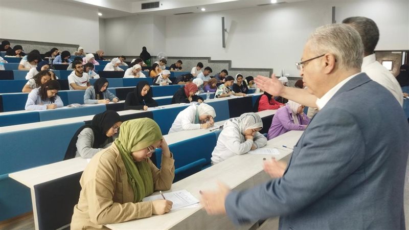 جامعة حلوان الأهلية،
