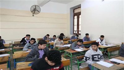 قرار جديد من تعليم البحيرة في واقعة الغش الإلكتروني بامتحان الشهادة الإعدادية 