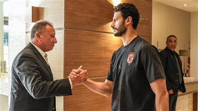 نهائي أفريقيا، الخطيب يحفز لاعبي الأهلي قبل مباراة الترجي (صور)