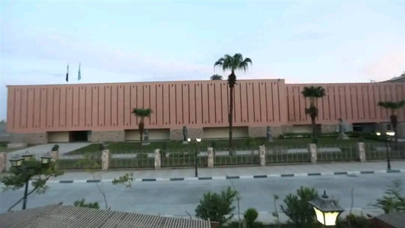 متحف الأقصر، فيتو