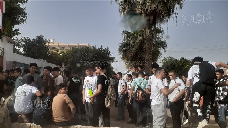 طلاب الشهادة الإعدادية،فيتو