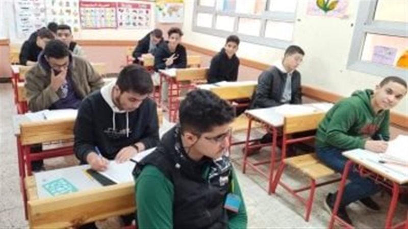احالة طلاب ومراقبين