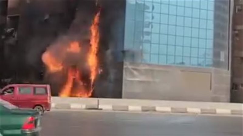 حريق حريق هائل يلتهم