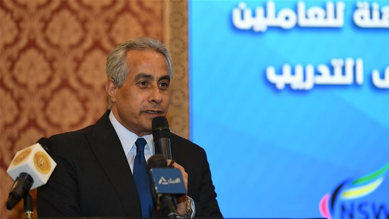 وزير العمل: فيتو