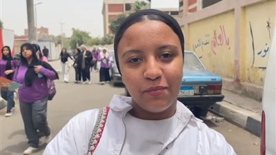 طالبات أولى ثانوي بالقاهرة: امتحان الكيمياء في مستوى الطالب العالي والجغرافيا سهلة (فيديو) 
