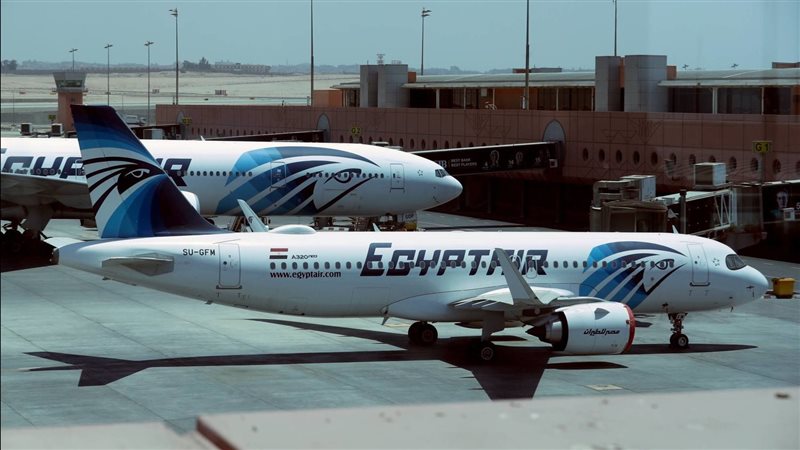 مطار القاهرة، فيتو