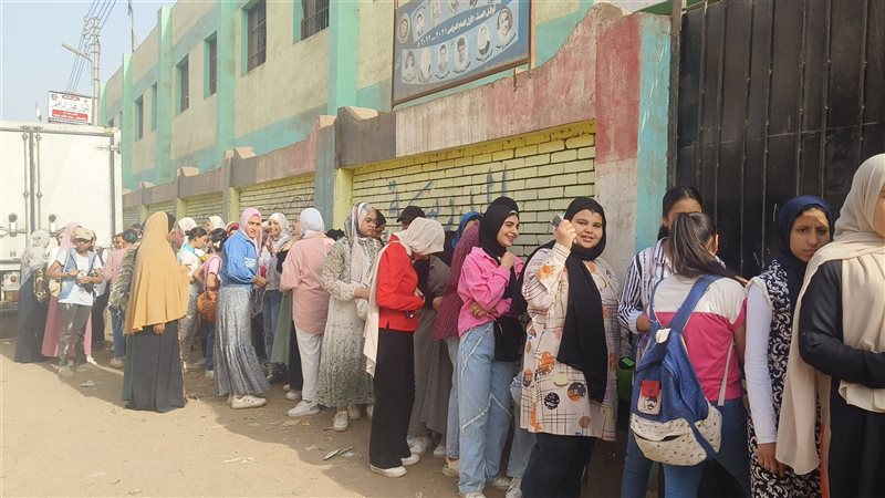 توافد طلاب الشهادة
