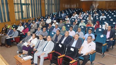 منعا لتكرار الحرائق، محافظ القليوبية يأمر برفع تراكمات القمامة 