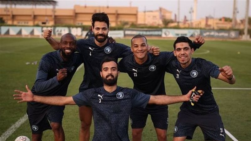 بيراميدز، فيتو 