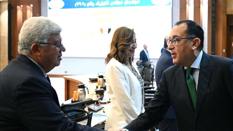 رئيس الوزراء ووزير