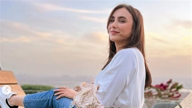 الفنانة هلا السعيد