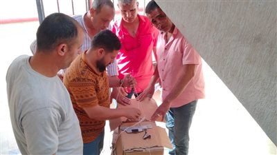 ضبط 2 طن أغذية ودهانات وزيوت سيارات منتهية الصلاحي بجنوب سيناء