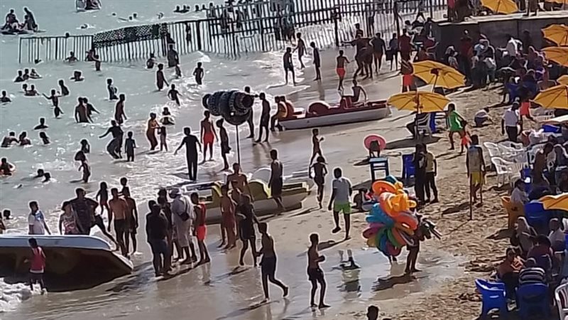 إقبال على شواطئ الإسكندرية،فيتو