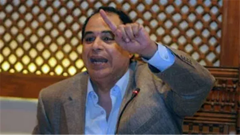 الدكتور أحمد مجاهد،