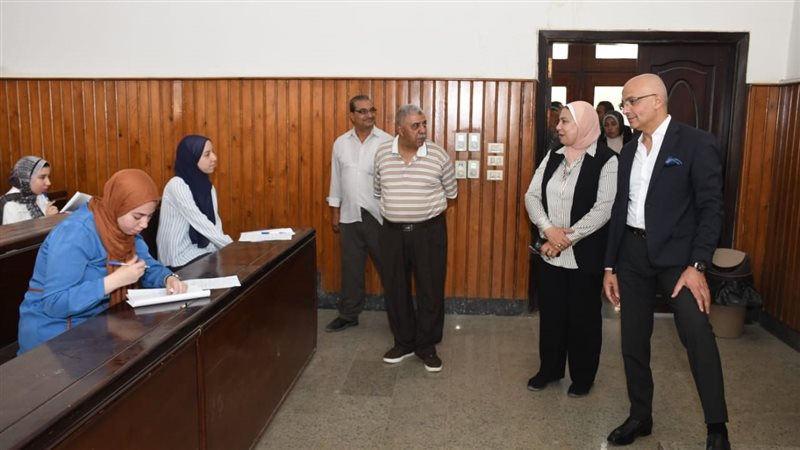 جامعة عين شمس، فيتو