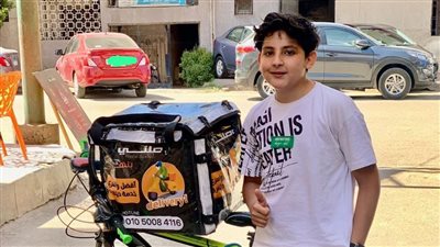 أصغر دليفري في مصر، شهاب يحلم بشراء لاب توب لاستكمال دراسة البرمجة 